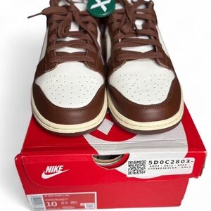 Woman’s Size 10 Nike dunk low Brown
